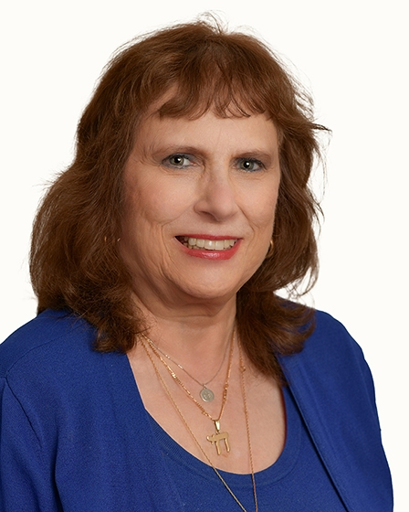 Robin Feigelis, MD Headshot