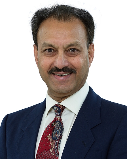 Sarva Singh, MD Headshot